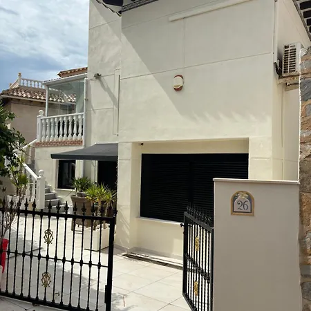 Flott Hus Naer Playa Flamenca