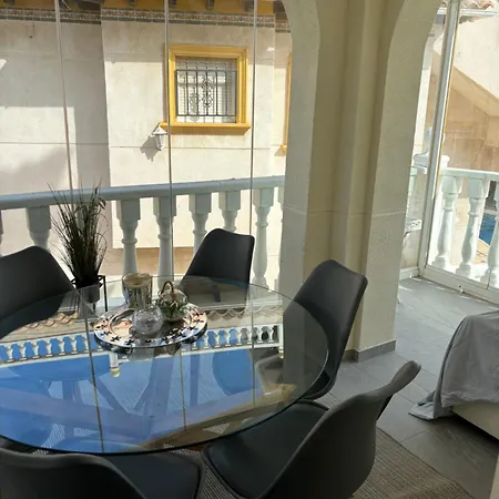 Flott Hus Naer Playa Flamenca